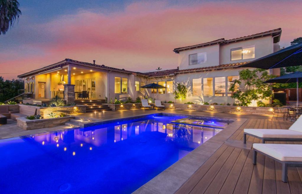 TimberTech-Pecan-Legacy-Collection-PRO-Decking-inspiration-gallery-1