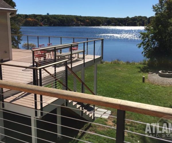 Cable-Railing-Overlooking-Sparkling-Lake