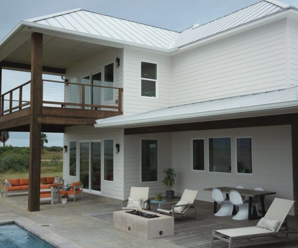 imgi_9_pool-house